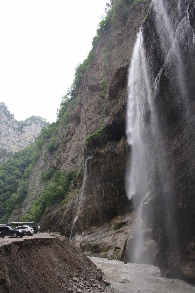 На Чегемских водопадах