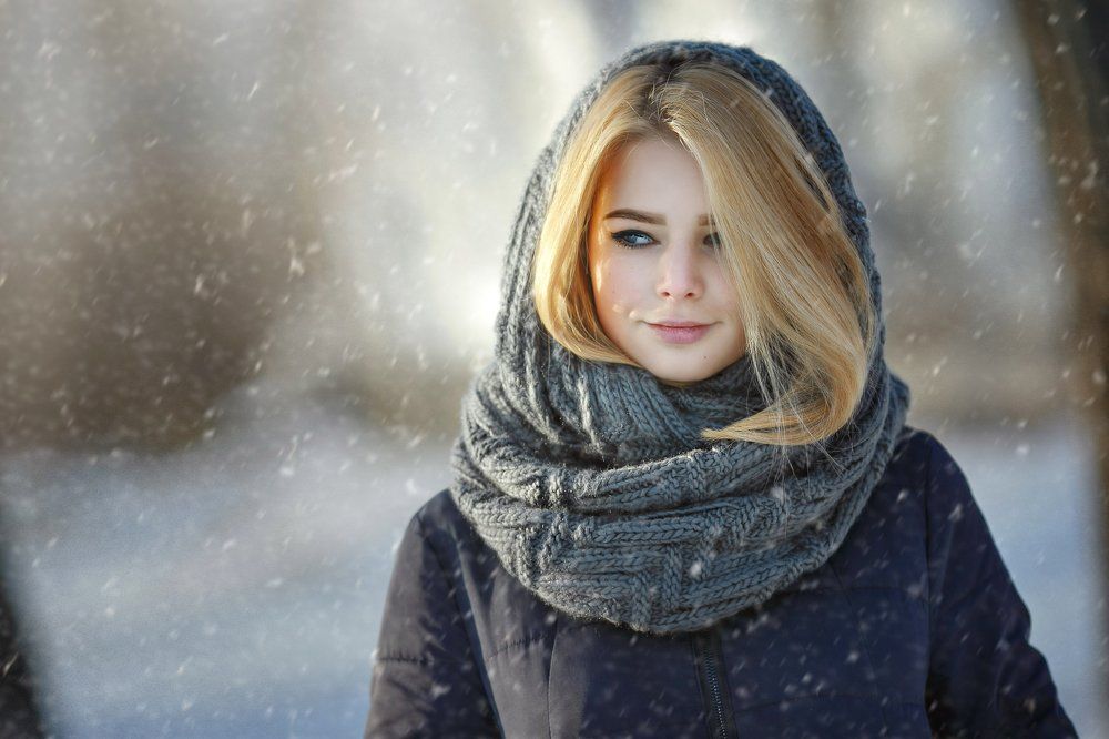 Ей лучик солнца улыбнулся...