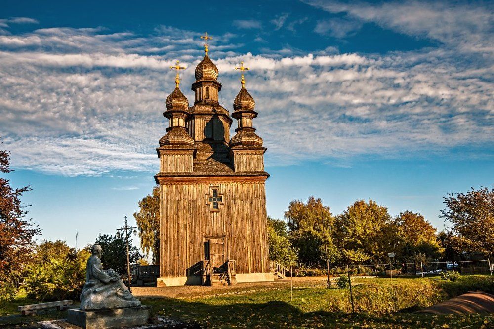 Деревянная Свято-Георгиевская церковь