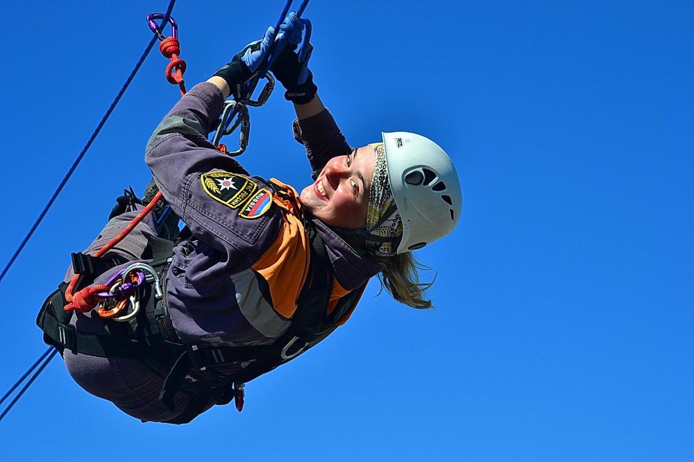 В верх ногами