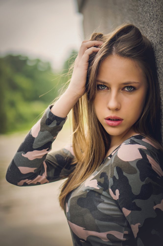 Beautiful blonde girl !