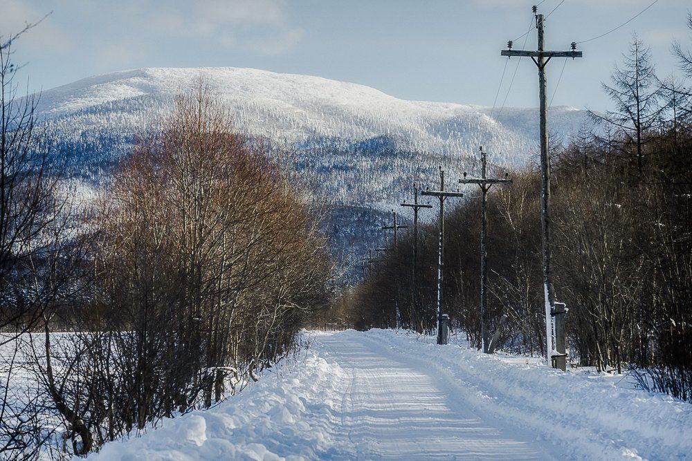 по проселочной...