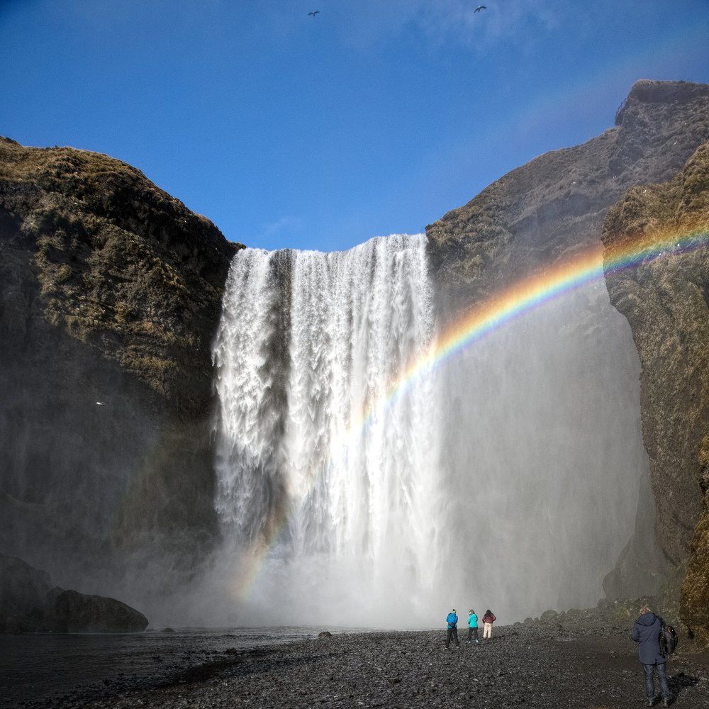 Радужный водопад