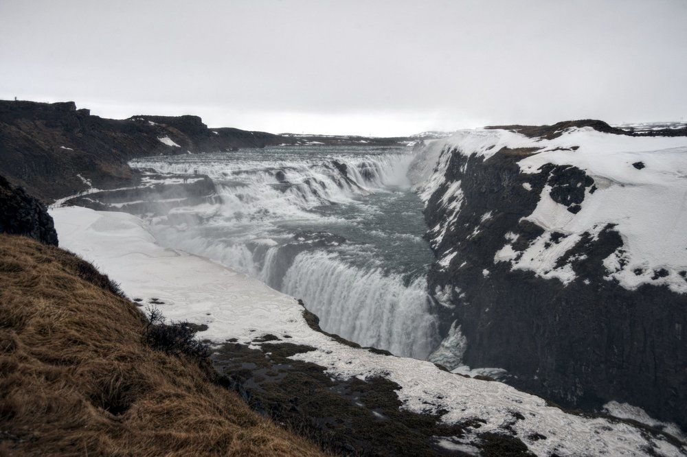 Каскадный водопад