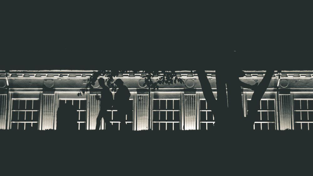 Вечерний променад