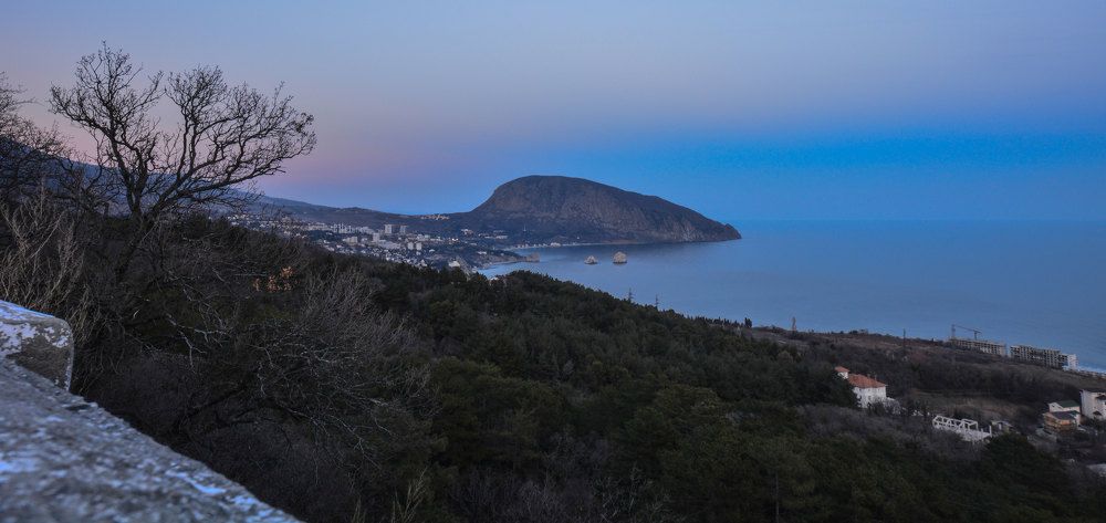 Ранняя весна в Крыму