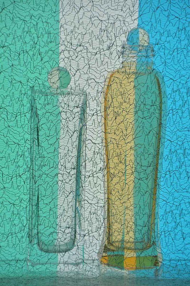 Натюрморт с флаконами