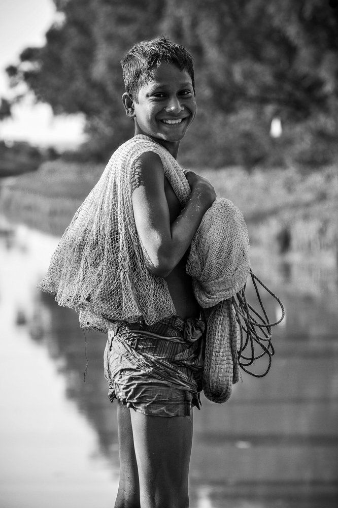 Children preparation catch fish