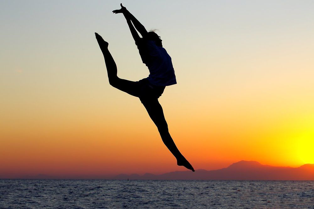 НАВСТРЕЧУ ЗАВТРАШНЕМУ ДНЮ