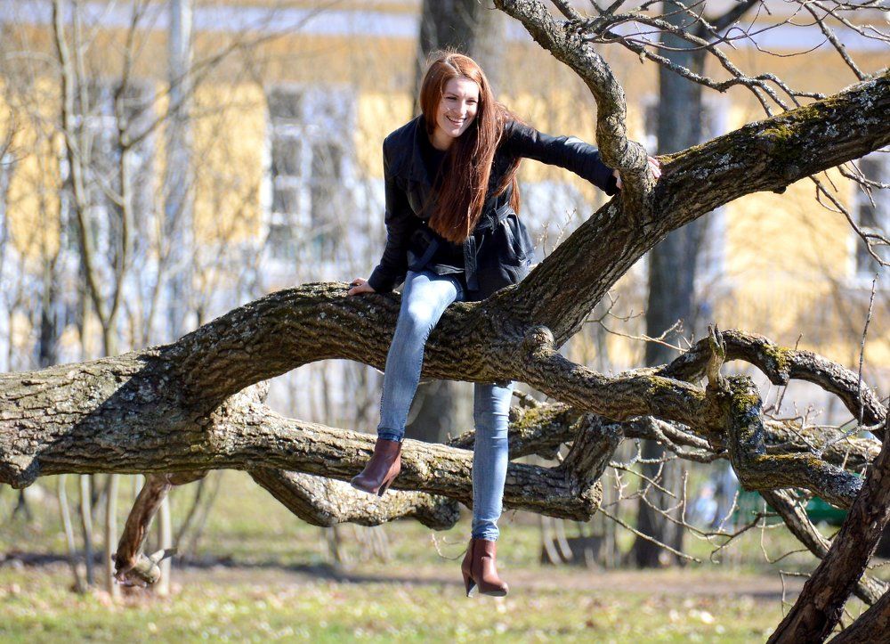 Русалка на ветвях сидит..