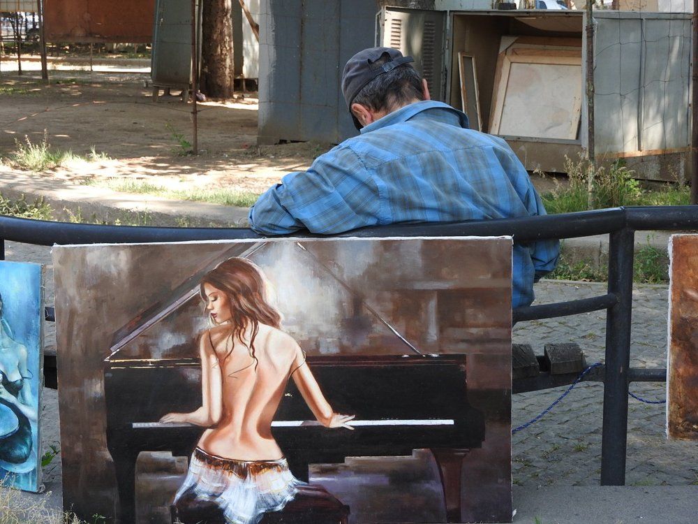 Duo. The Muse is always near