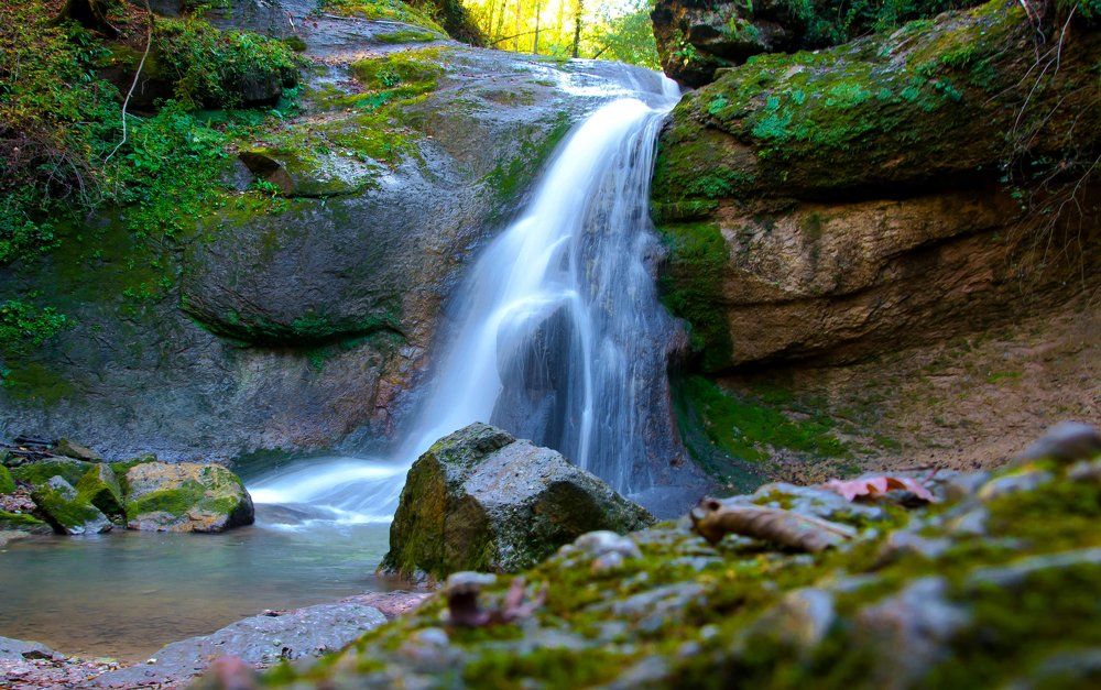 Водопад "Наковальня" на реке Мишоко