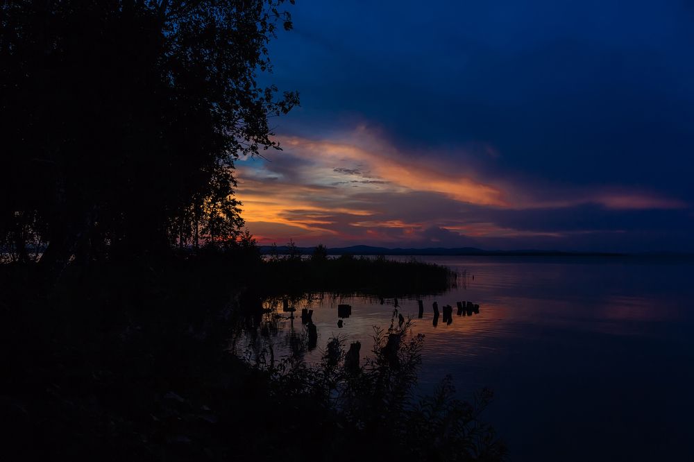 Август, закат на озере Увильды