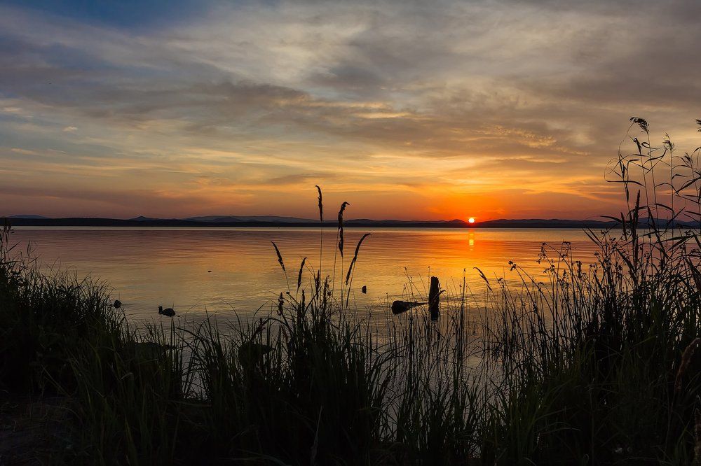 Август, закат на озере Увильды