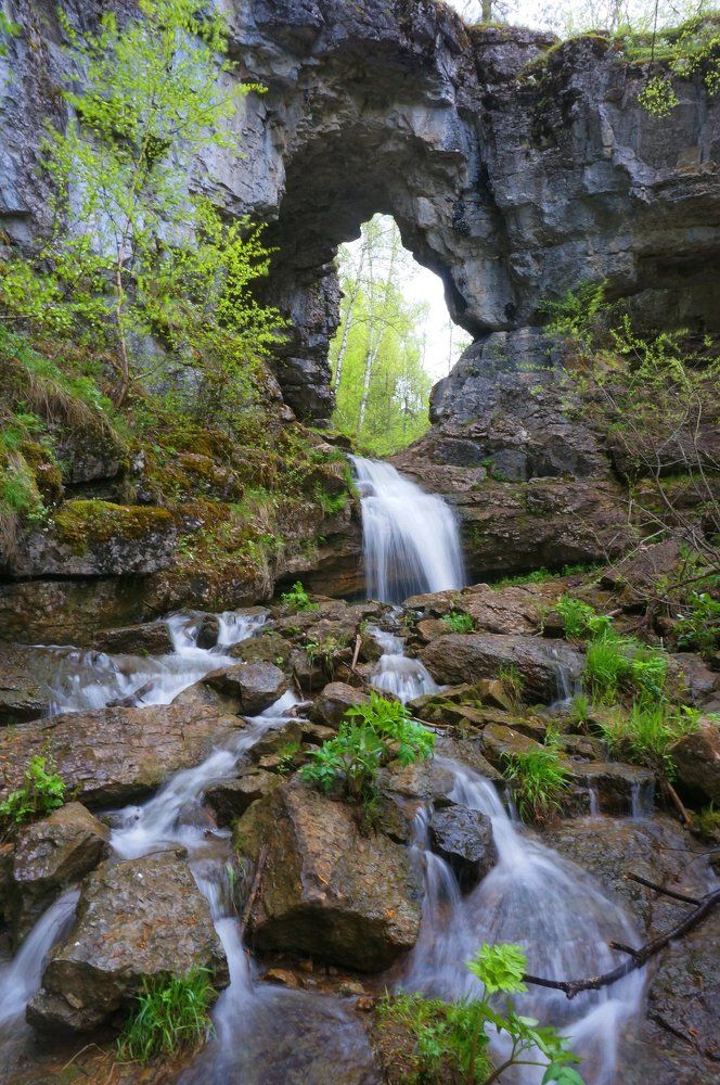 Водопад-карстовый мост Куперля