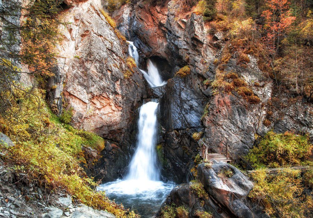Кайкарский водопад