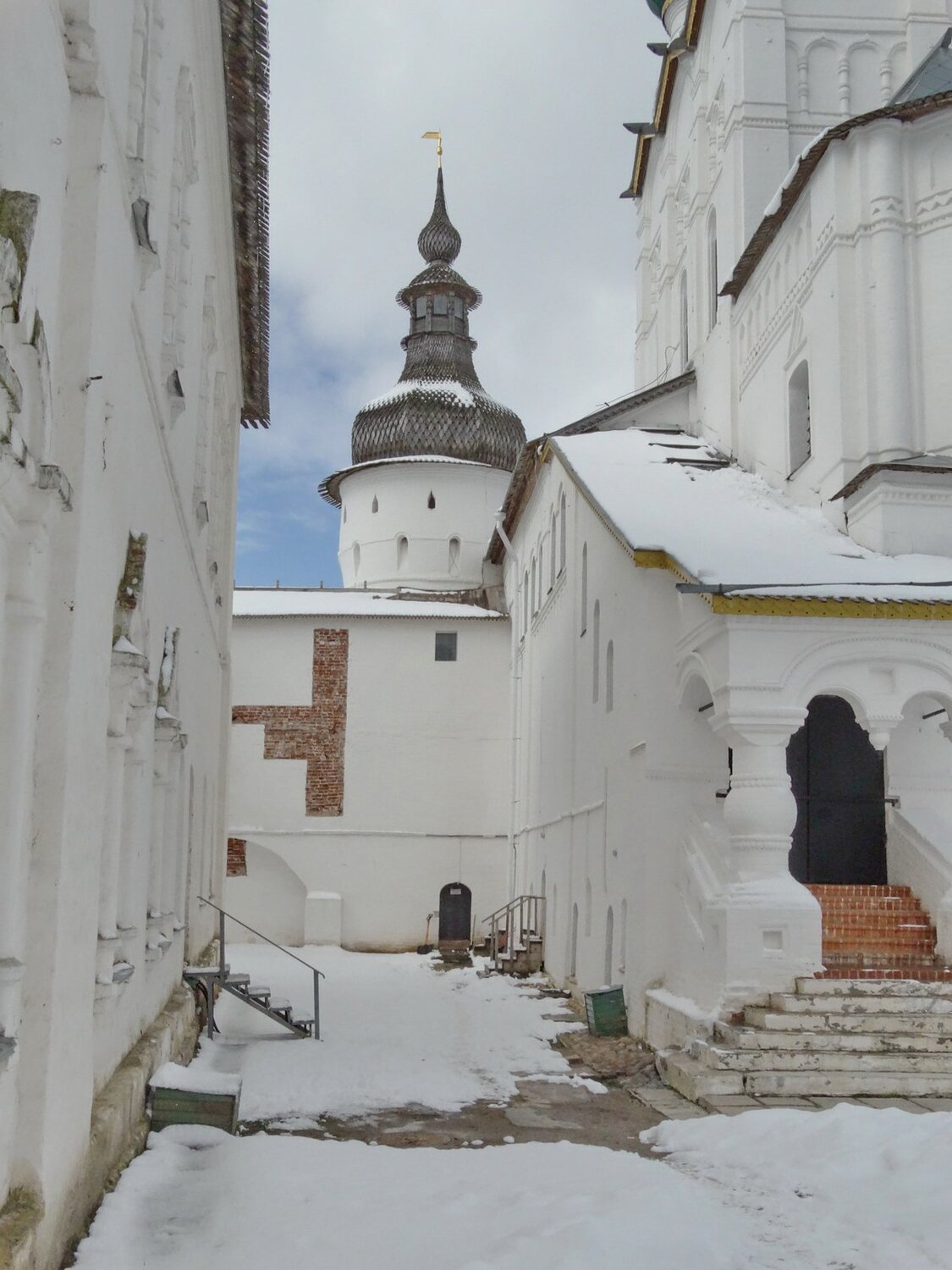 В Ростовском Кремле. Башенка