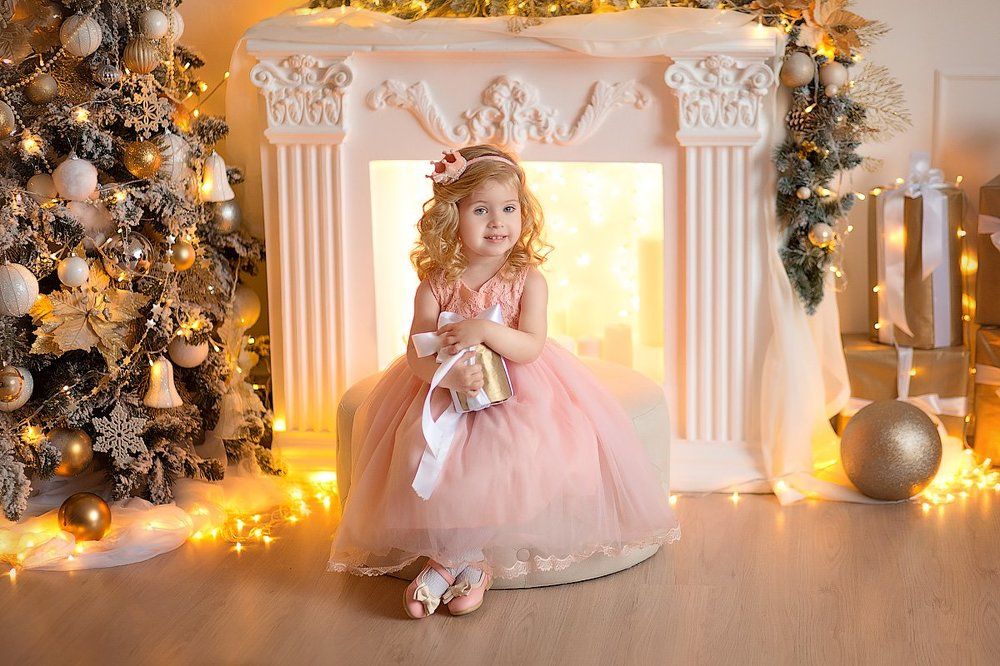 Праздник к нам приходит