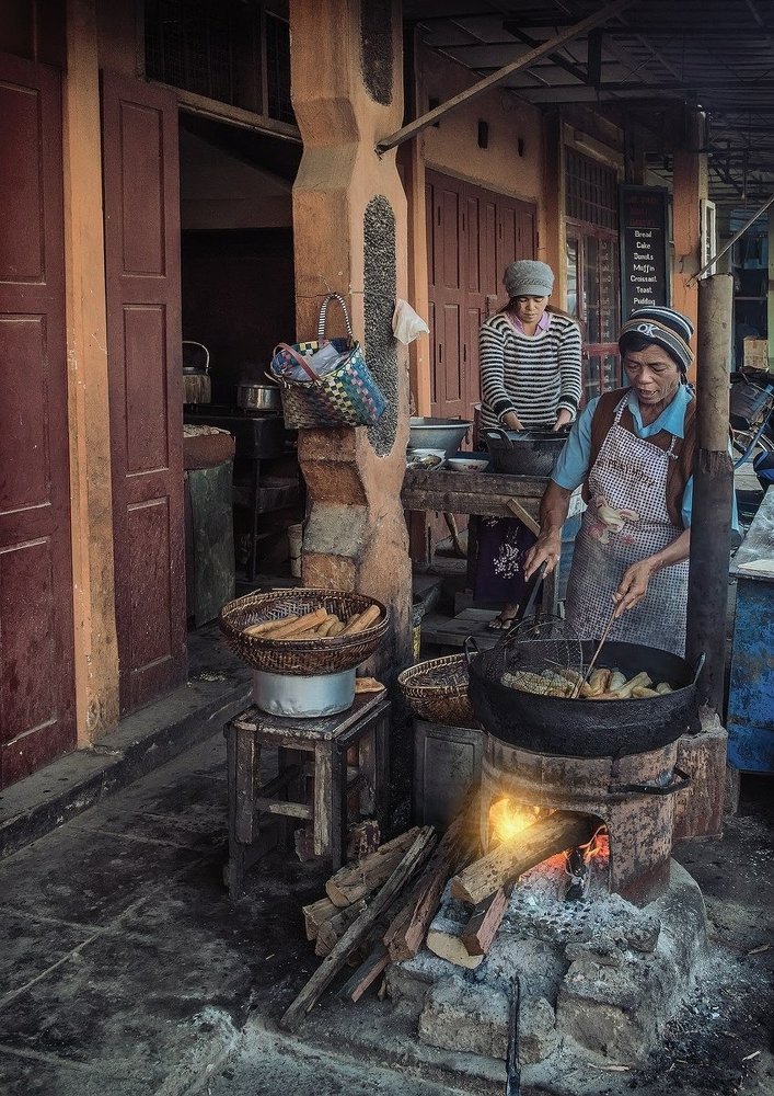 Утро в Бирме.