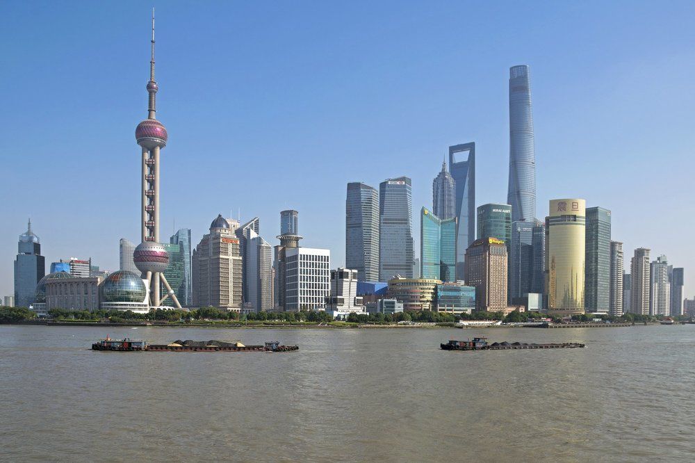 Шанхай. На реке Хуанпу.