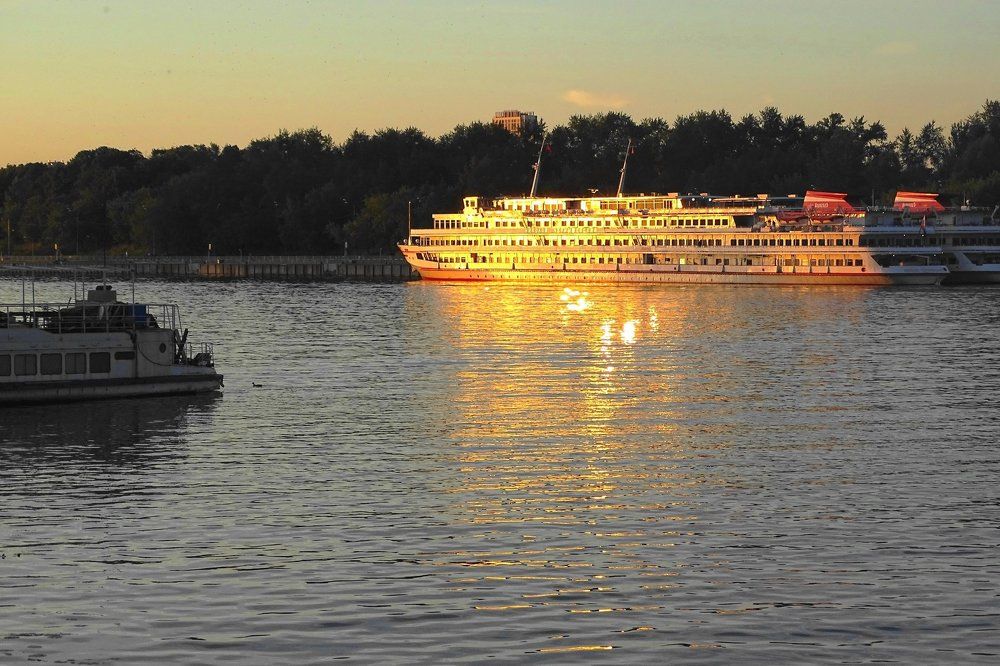 В лучах славы (зависть)