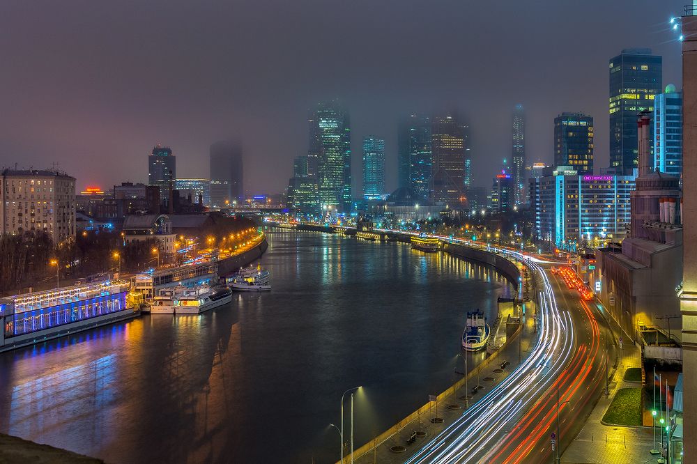 Ночь в городе.