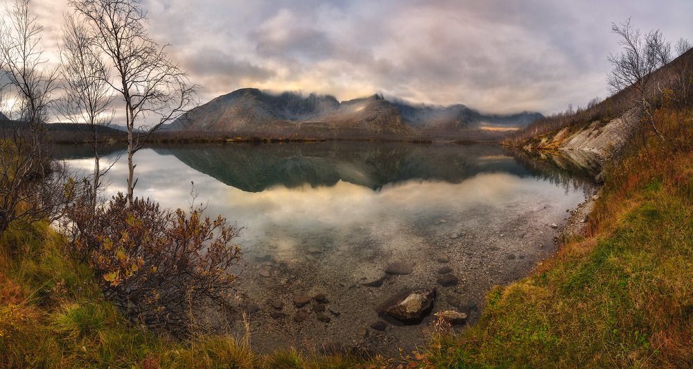 Об озере среди Хибинских круч