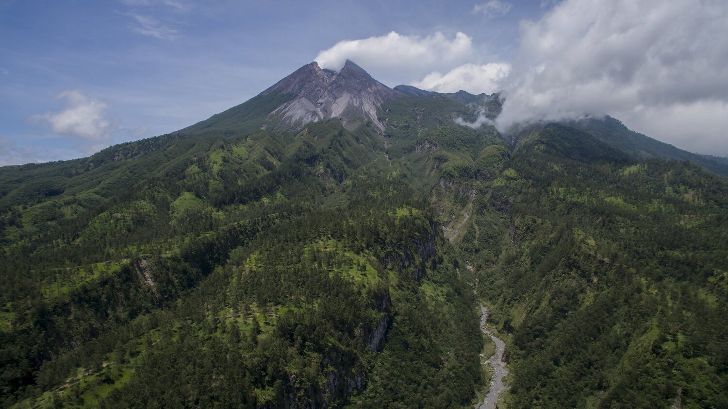 Merapi Daylight
