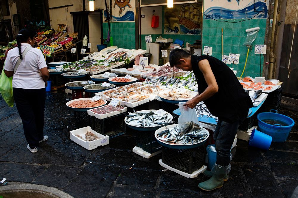 Рынок на улице Неаполя