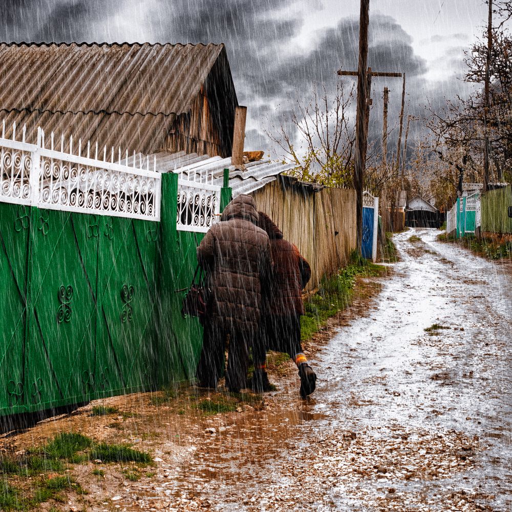 Скорей под крышу дома своего