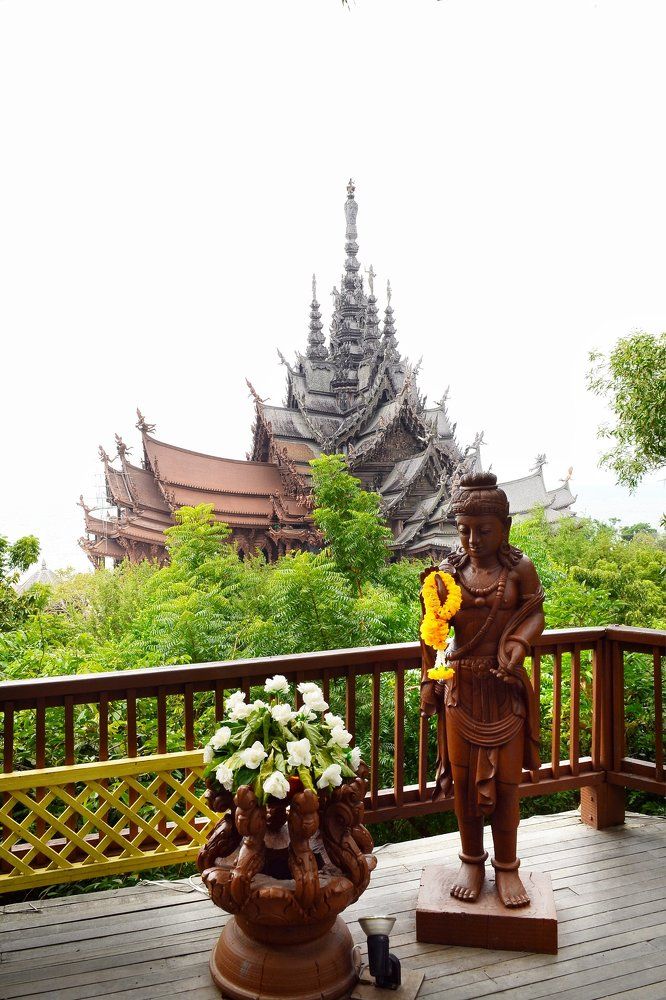 Храм Истины