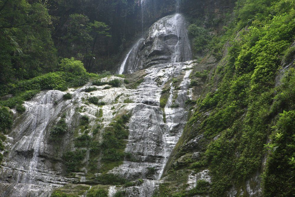 Водопад "Волосы Будды"