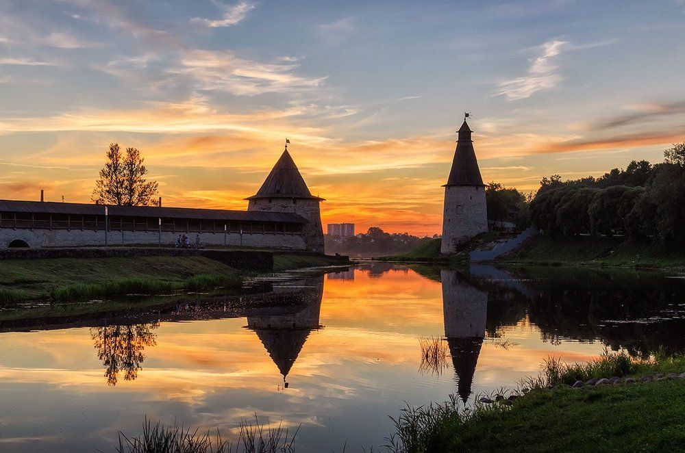 На исходе дня.