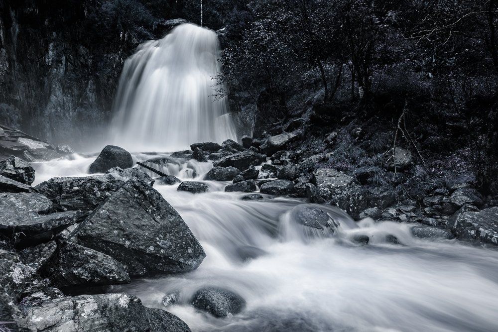 Водопад Корбу, Телецкое озеро, Горный Алтай.