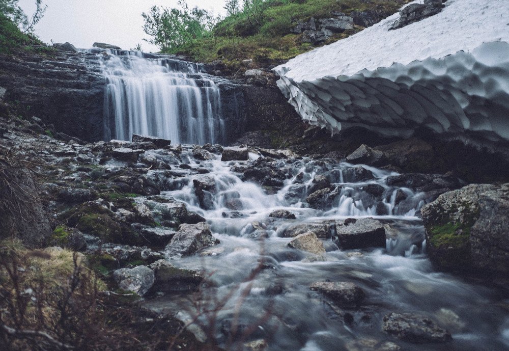 Водопад в ущелье Аку-аку