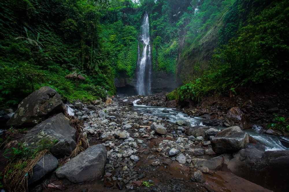 Водопад Секумпул