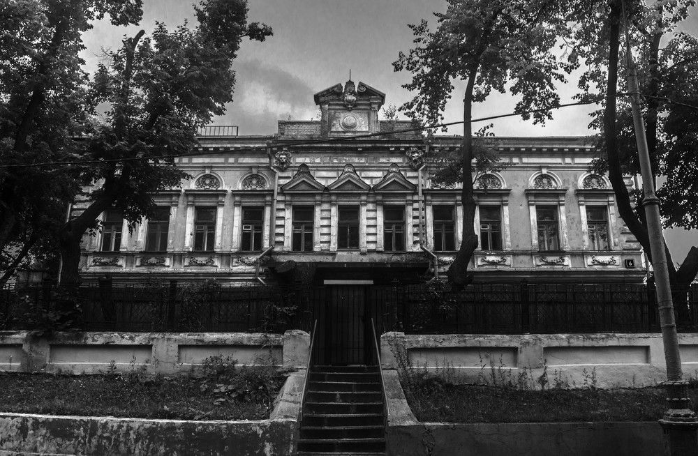 Мрачный особняк