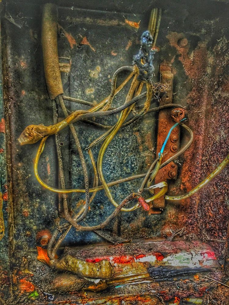 Старая проводка...