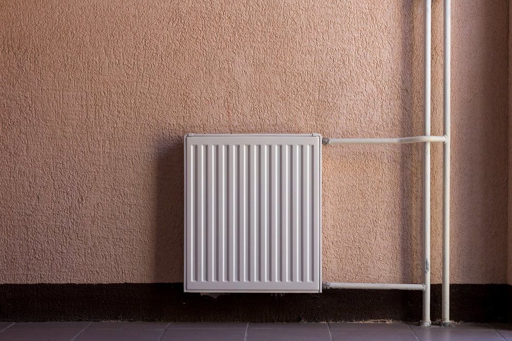 Батарея на лестнице