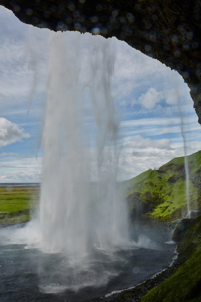 Великолепный Seljalandsfoss в Исландии