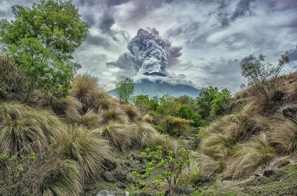 MOUNT AGUNG ERUPTION