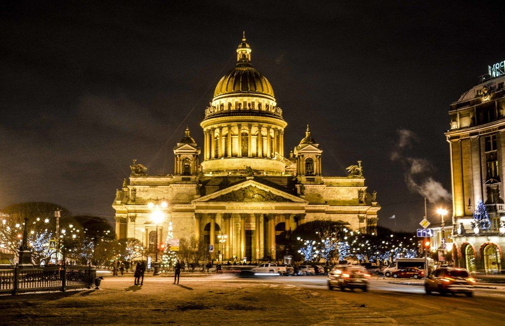 Исакиевский собор в новогодние праздники