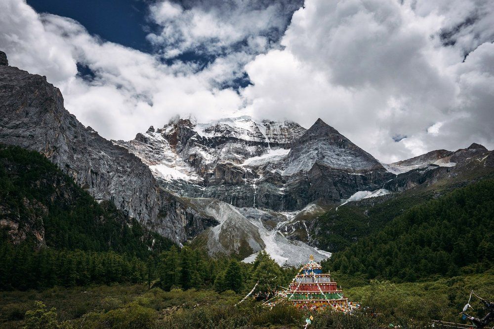 Гора Ченризи. Mount Chenrizi.