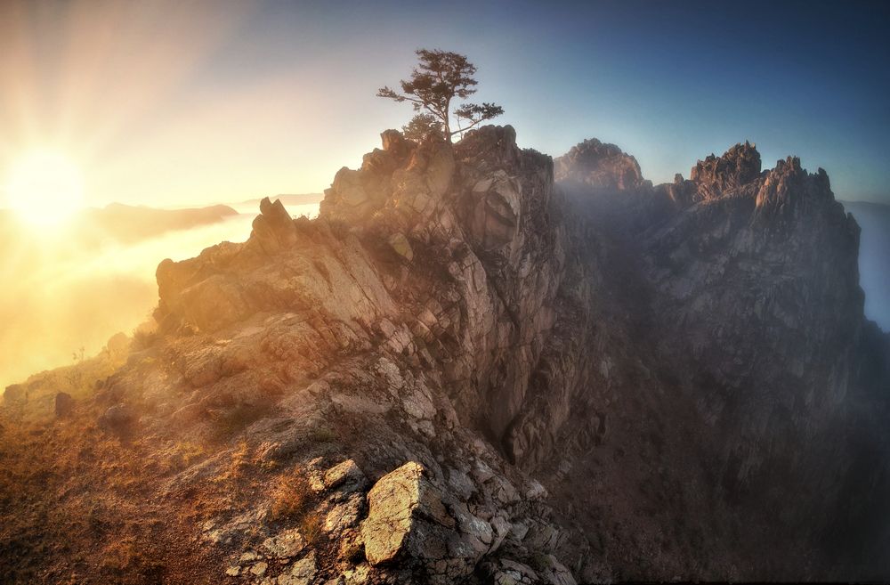Восход в Туманных горах