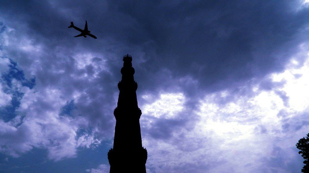 Flight over Qutab Minar