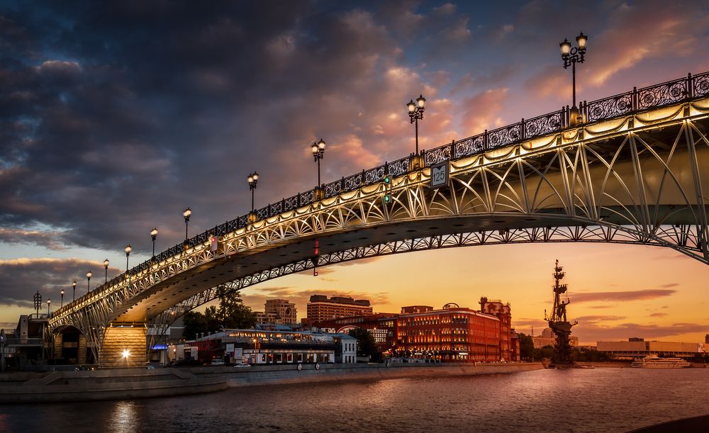 Patriarshy Bridge. Moscow.