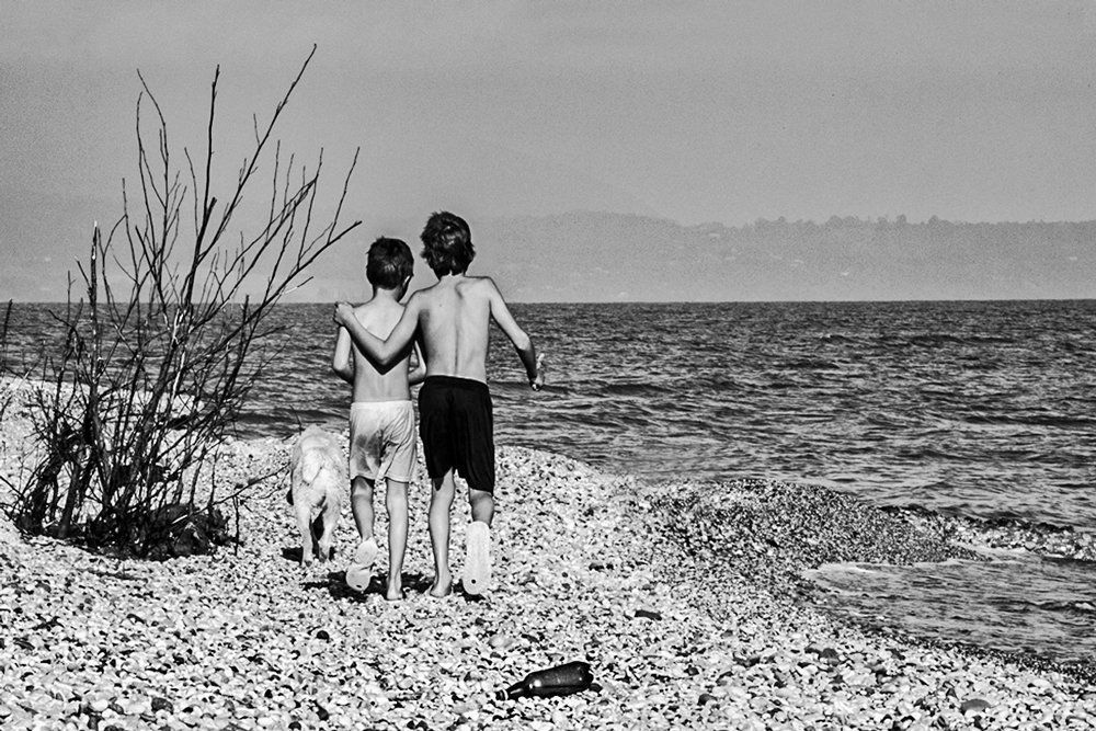 И пошли они солнцем палимые..