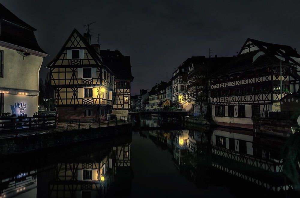 Дождливое зимнее утро в Маленькой Франции