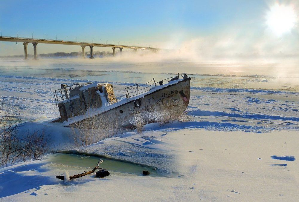 Теплая река...