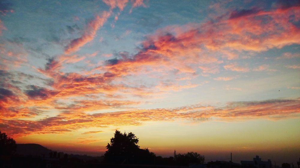 Evening sunset look